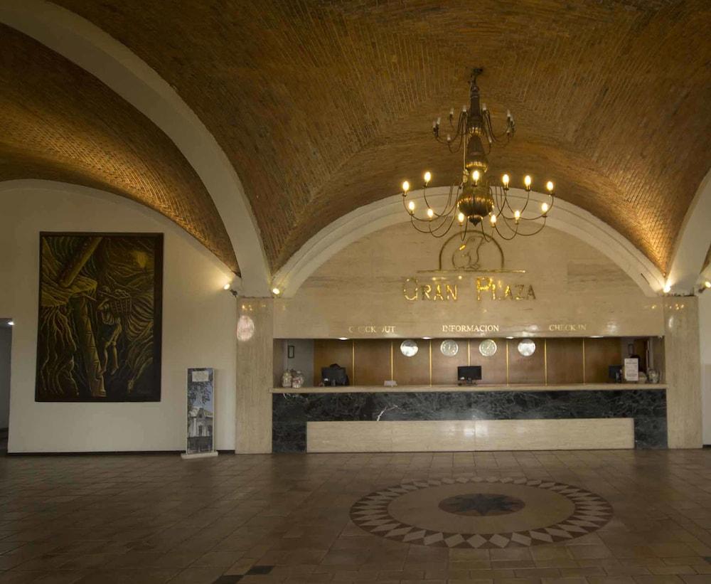 Hotel Gran Plaza & Convention Center Guanajuato Zewnętrze zdjęcie