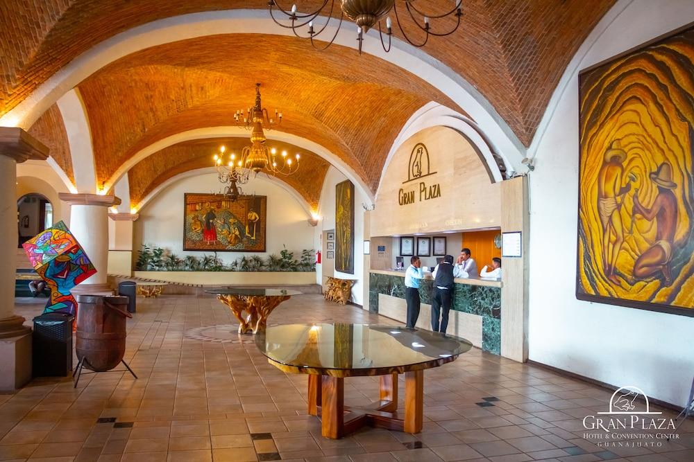 Hotel Gran Plaza & Convention Center Guanajuato Zewnętrze zdjęcie