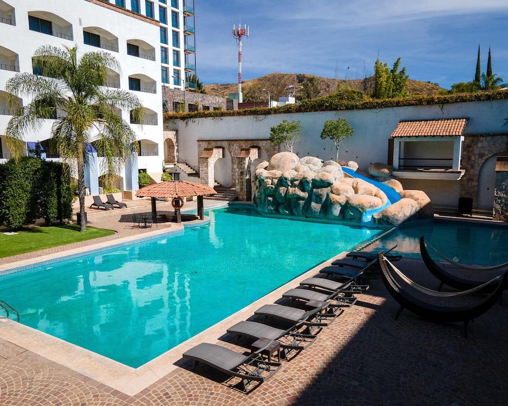 Hotel Gran Plaza & Convention Center Guanajuato Zewnętrze zdjęcie