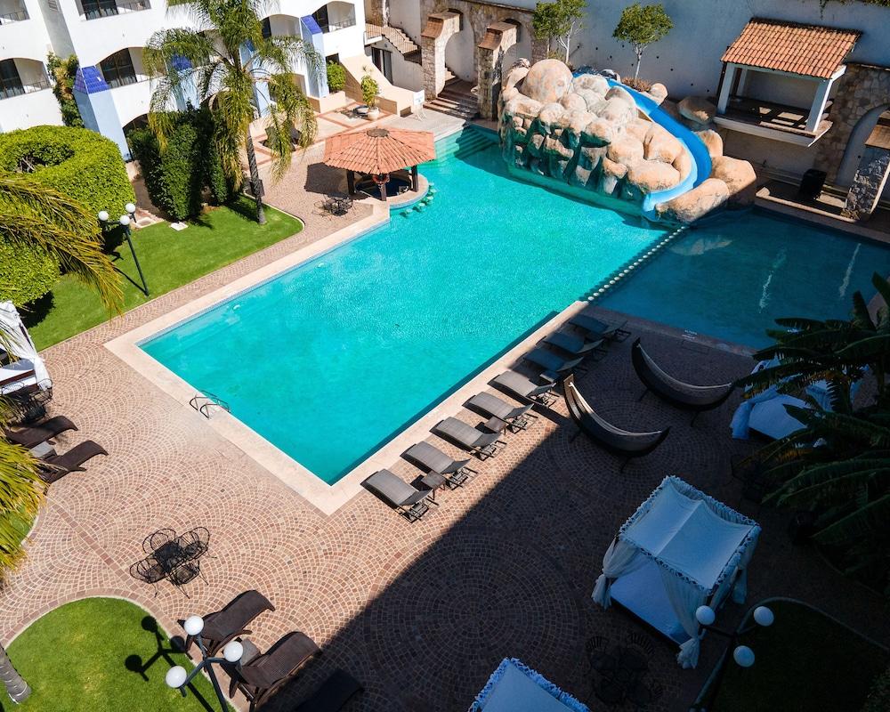 Hotel Gran Plaza & Convention Center Guanajuato Zewnętrze zdjęcie